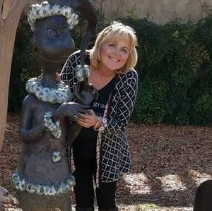 Meet your Posher, Pamela